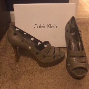 Size 8 Calvin Klein Beige Platform peep toe heels